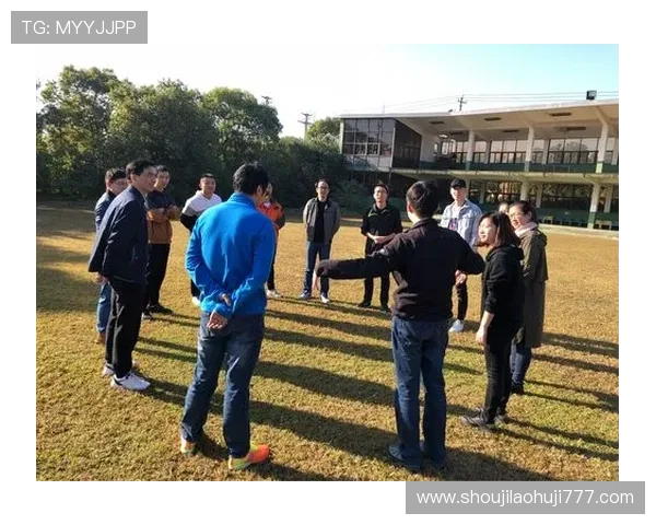 揭秘24人现实游戏真人玩法带你体验真实场景中的团队合作与策略比拼